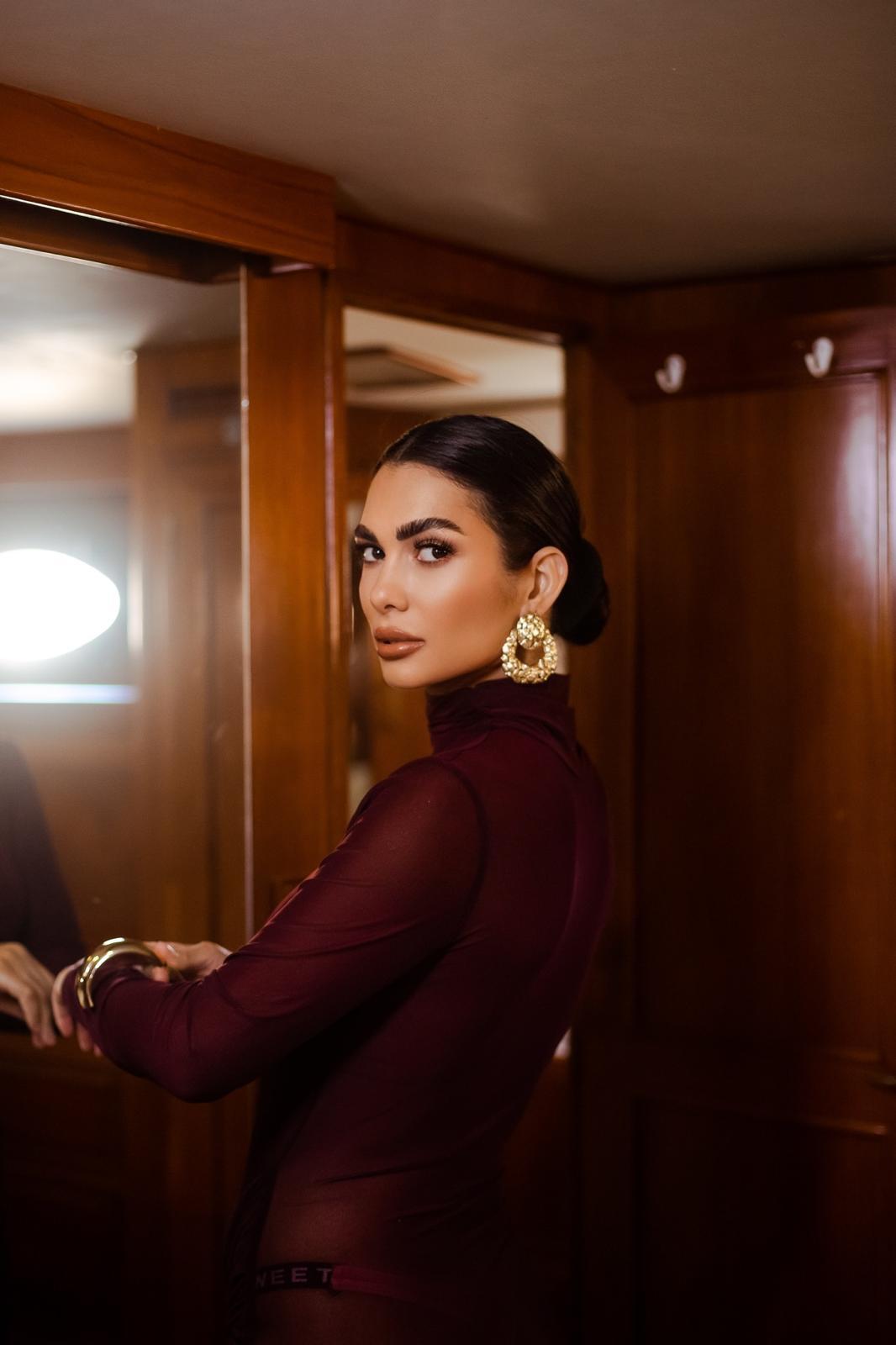 Somassagens - Julia Somassagens - Julia